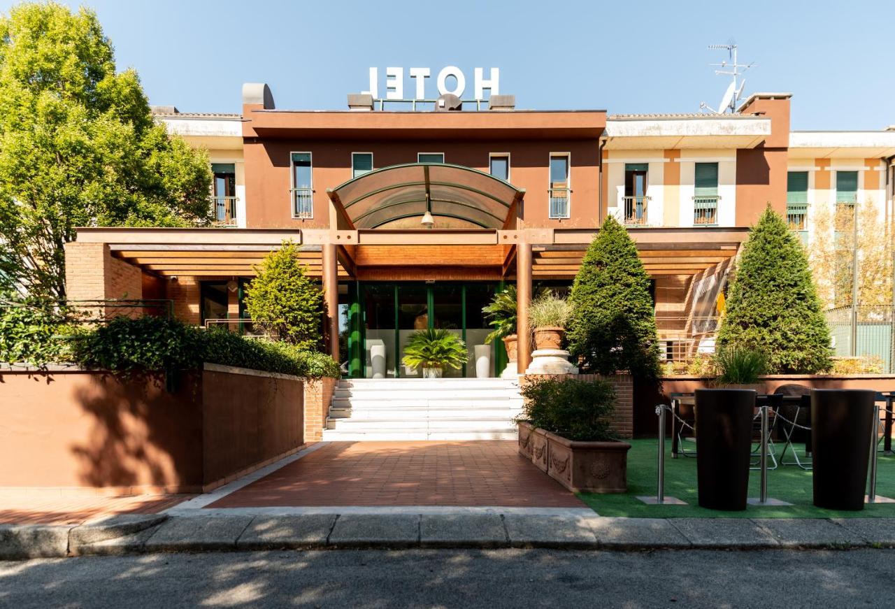 Hotel Querini Business Hotel Sandrigo Esterno foto