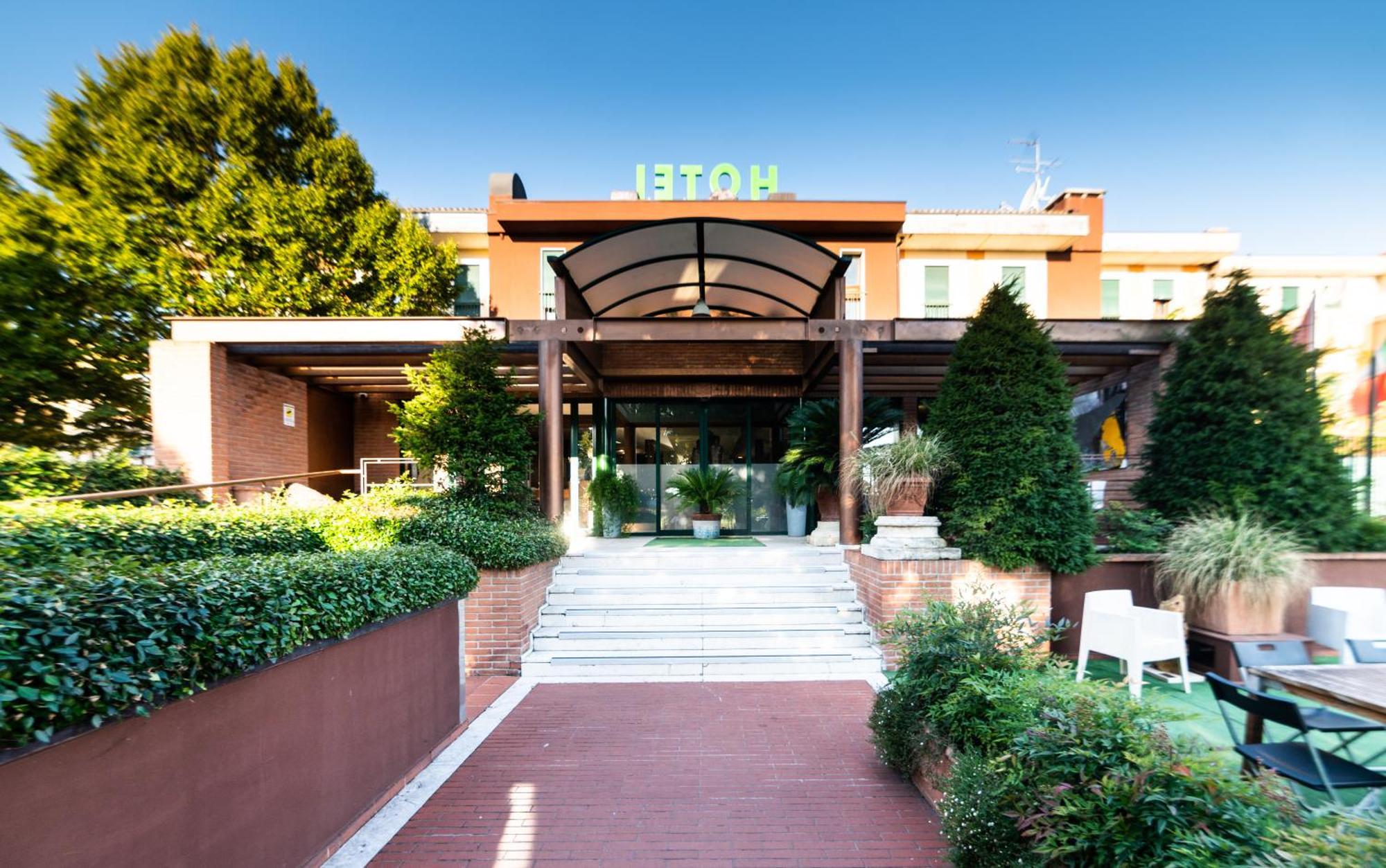 Hotel Querini Business Hotel Sandrigo Esterno foto